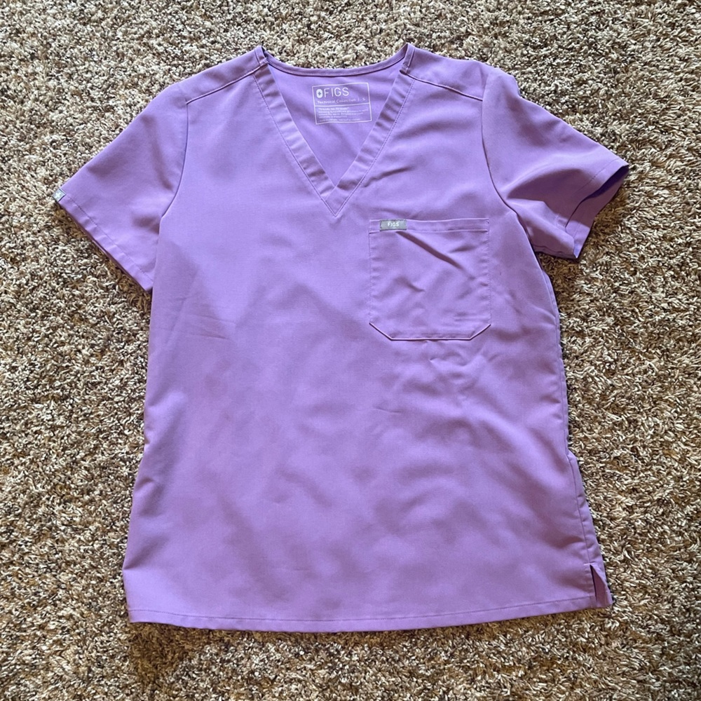 Figs small scrub top